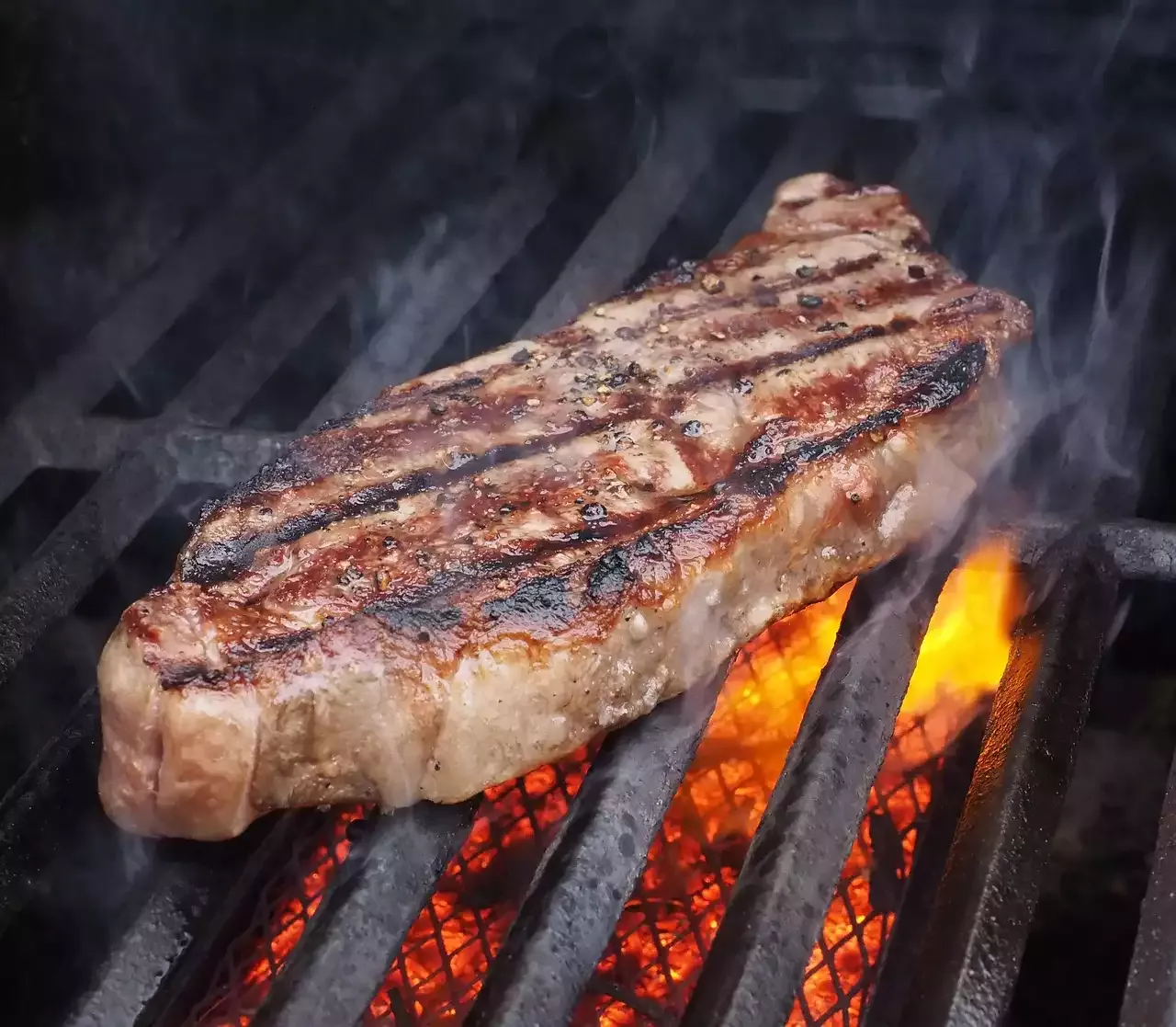How to Perfectly Grill Steak: Tips and Tricks for a Mouthwatering Meal